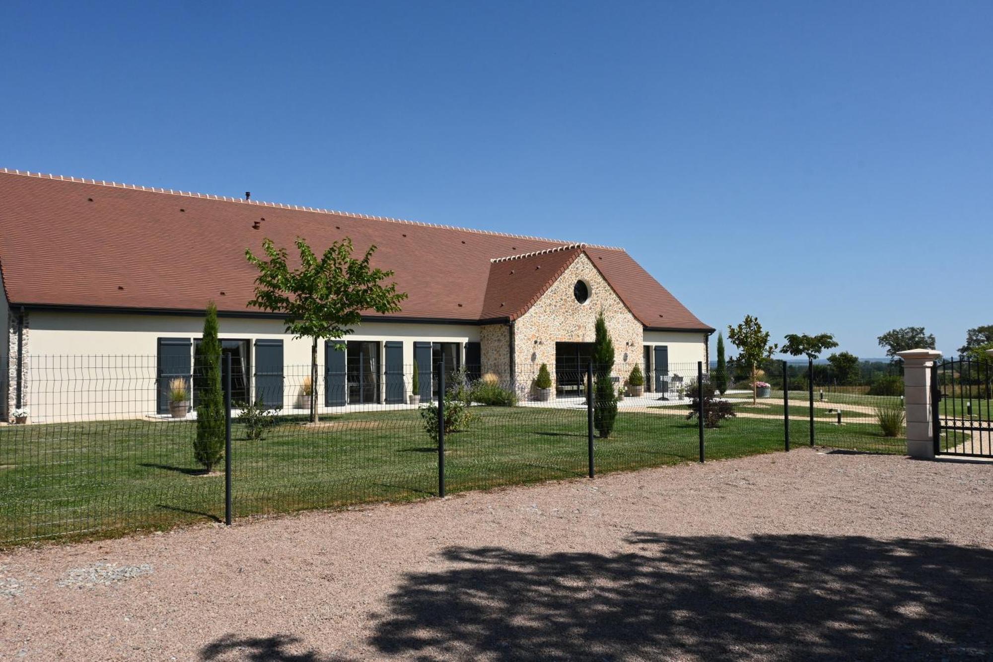 Aux 3 Forets Bizeneuille Exterior photo