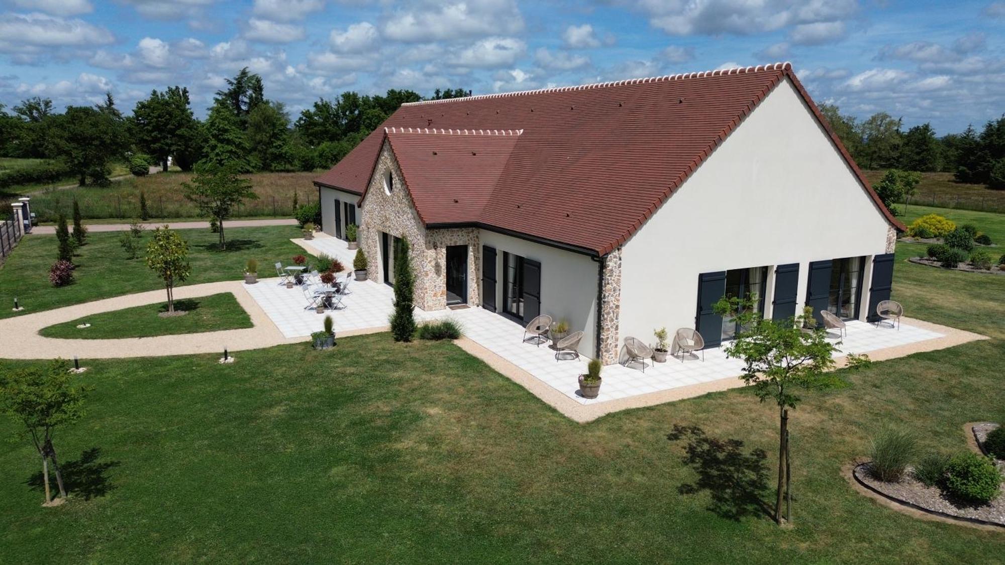 Aux 3 Forets Bizeneuille Exterior photo